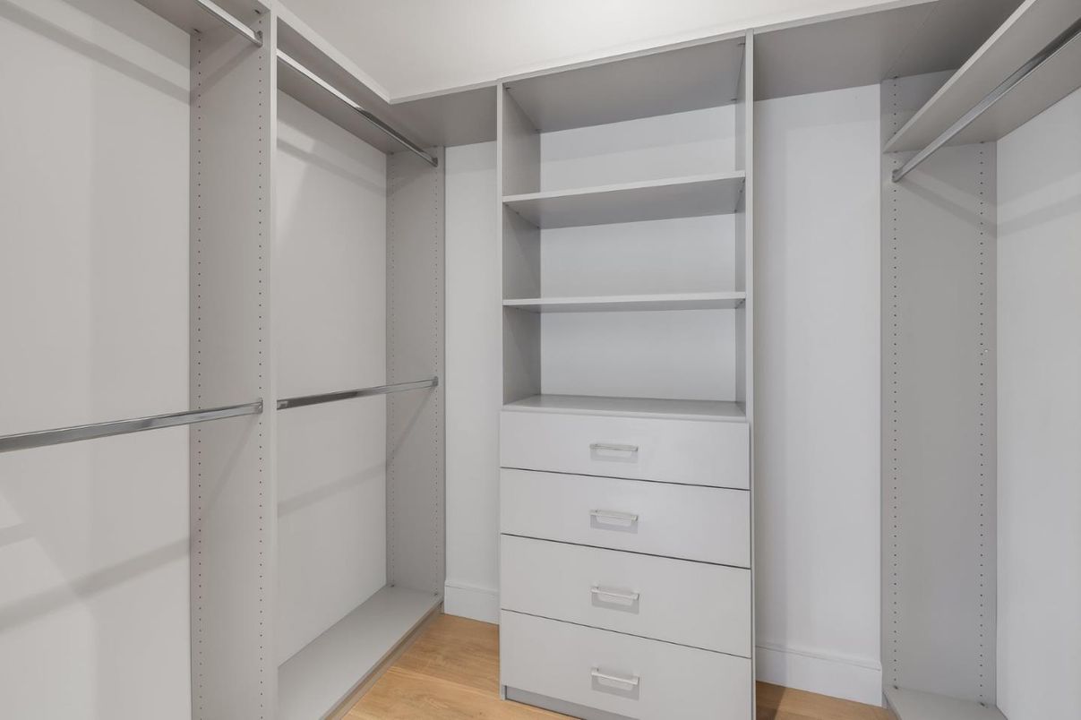 Interior, Walk-in Closets, Wood Texture Flooring