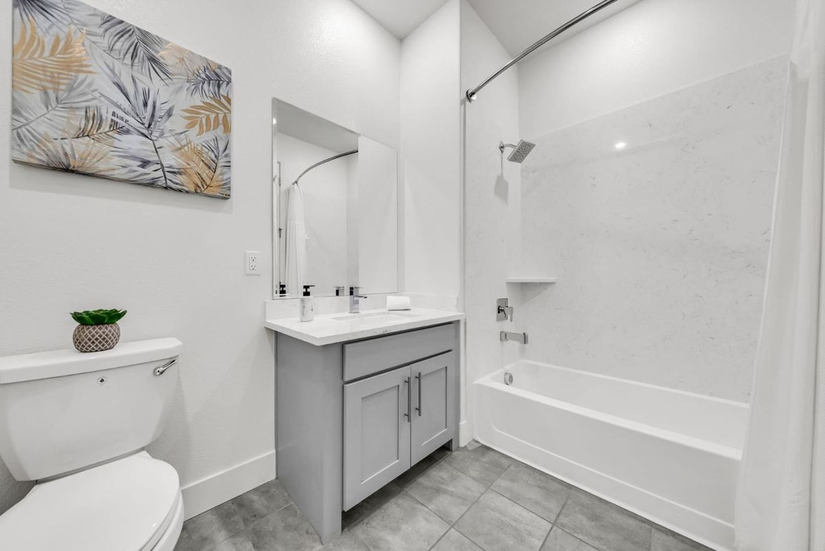 Bathroom, Interior, Recessed Lighting