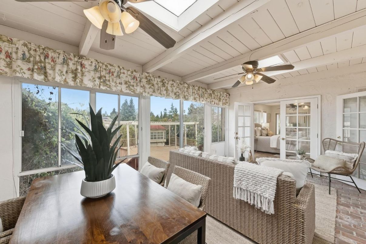 Dining room, Interior, Living room, Sun Room