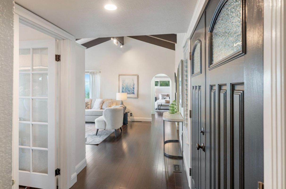 Interior, Recessed Lighting, Wooden Beams, Wood Texture Flooring