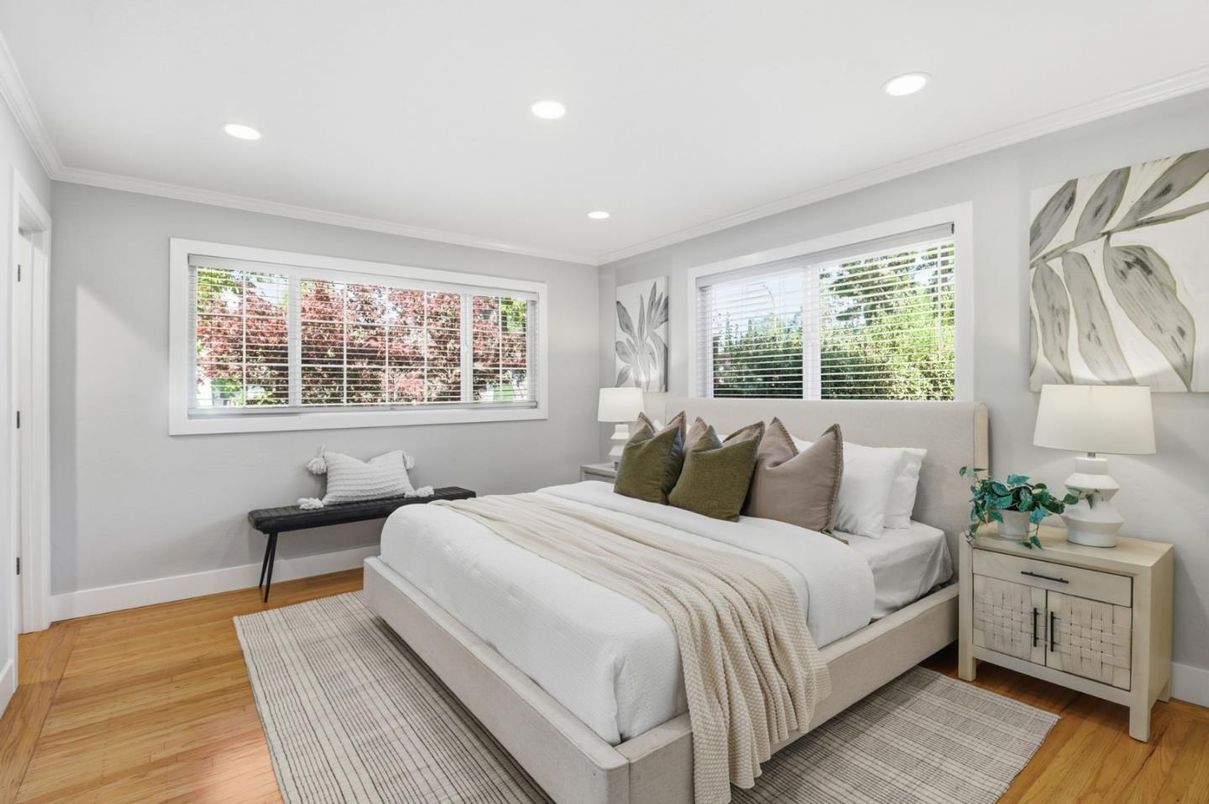 Bedroom, Interior, Recessed Lighting, Wood Texture Flooring