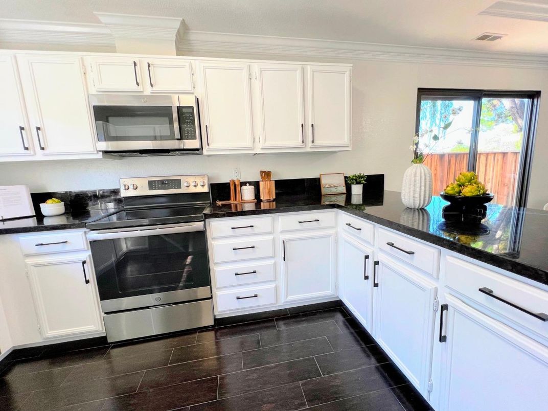 Interior, Kitchen, Stainless Steel Appliances