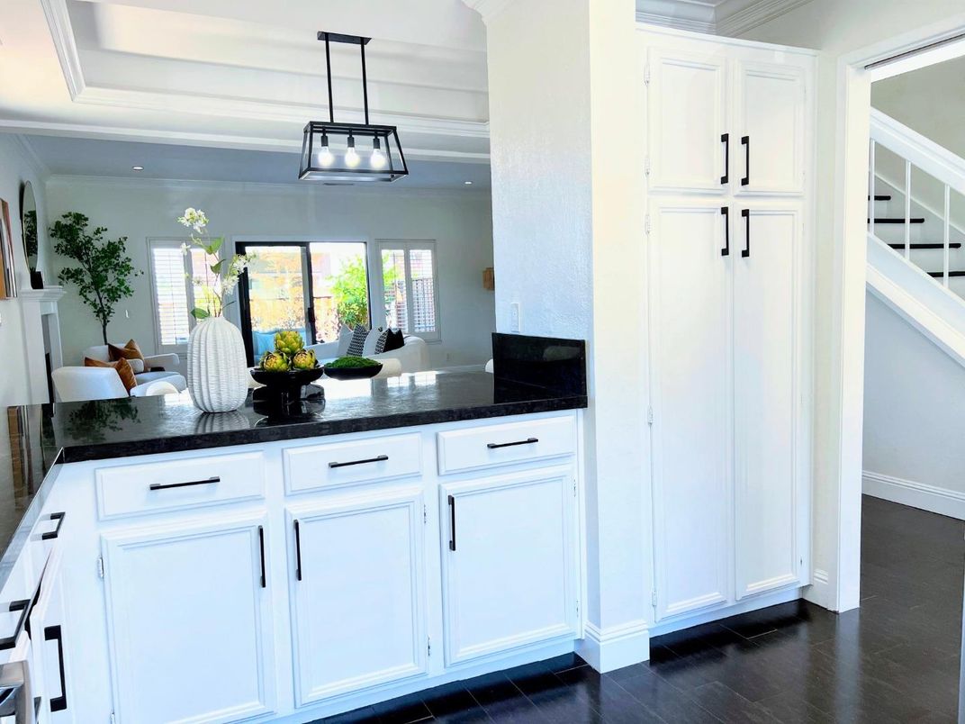 Interior, Kitchen, Pendant Lights, Wood Texture Flooring