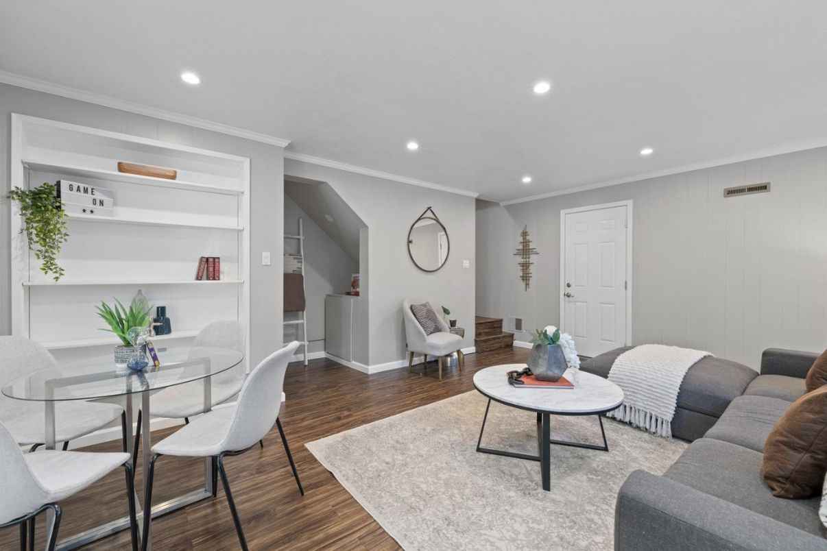 Dining room, Interior, Living room, Recessed Lighting, Wood Texture Flooring