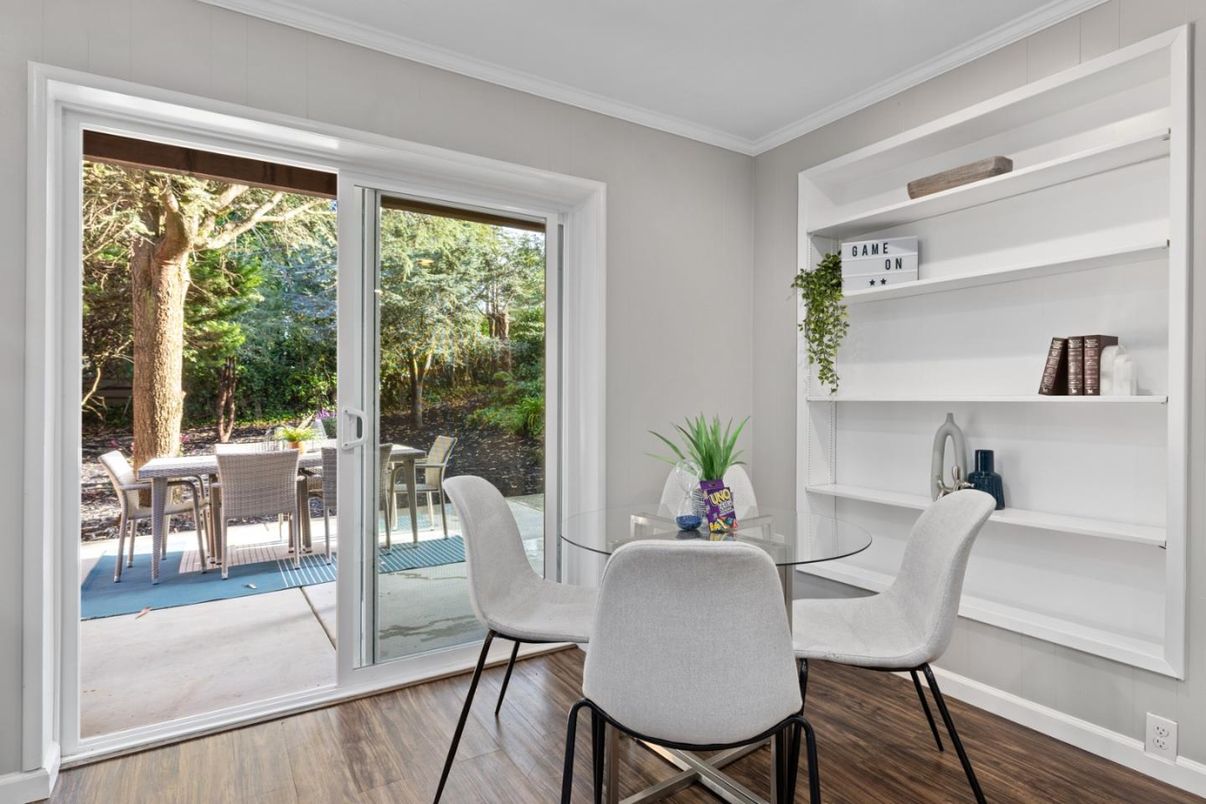 Dining room, Interior, Wood Texture Flooring