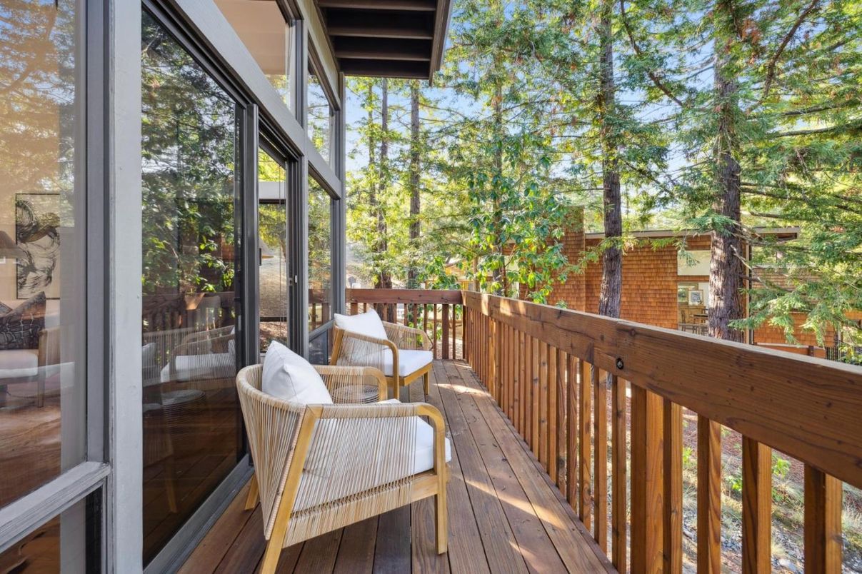 Exterior, Wood Texture Flooring