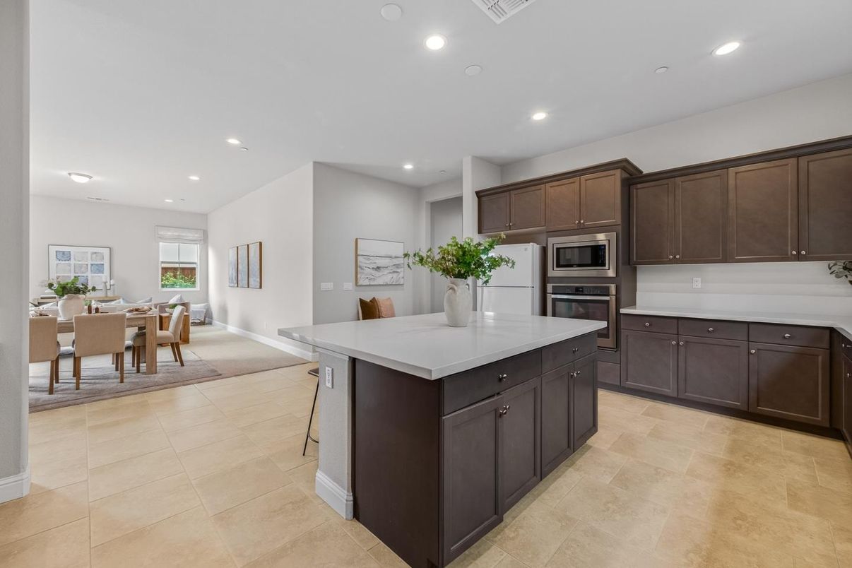 Dining room, Interior, Kitchen, Recessed Lighting, Stainless Steel Appliances