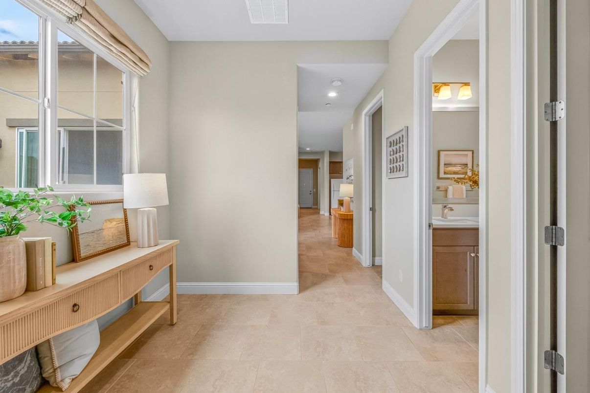 Bathroom, Interior, Recessed Lighting