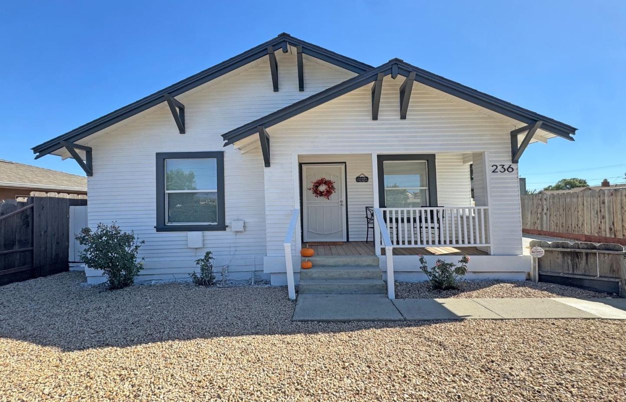 Exterior, Facade, American Craftsman