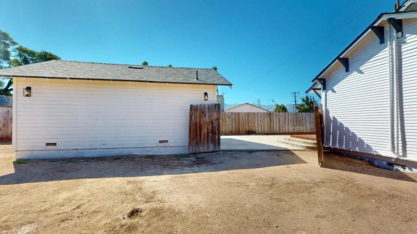 Backyard, Detached Garage, Exterior