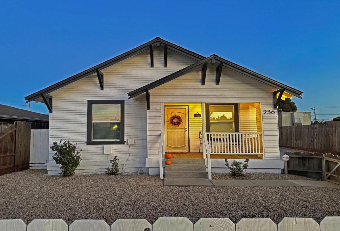 Exterior, Facade, American Craftsman