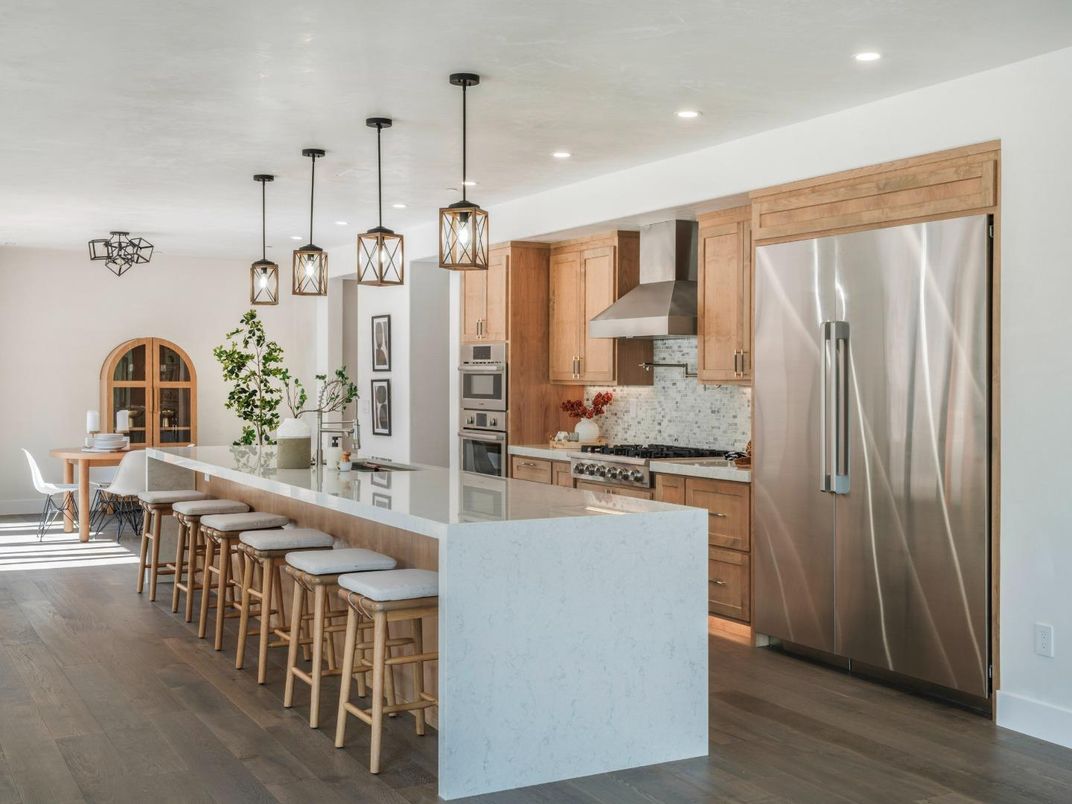 Dining room, Interior, Kitchen, Pendant Lights, Recessed Lighting, Stainless Steel Appliances, Wood Texture Flooring