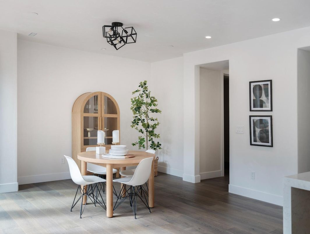 Dining room, Interior, Recessed Lighting, Wood Texture Flooring