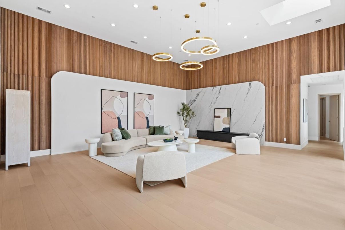 Interior, Living room, Pendant Lights, Recessed Lighting, Wood Texture Flooring