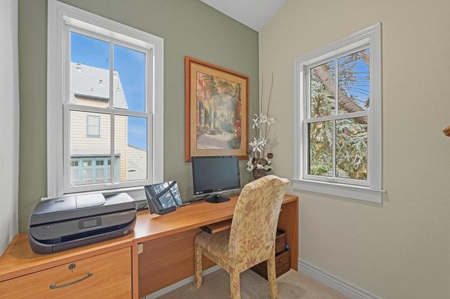 Home Office, Interior