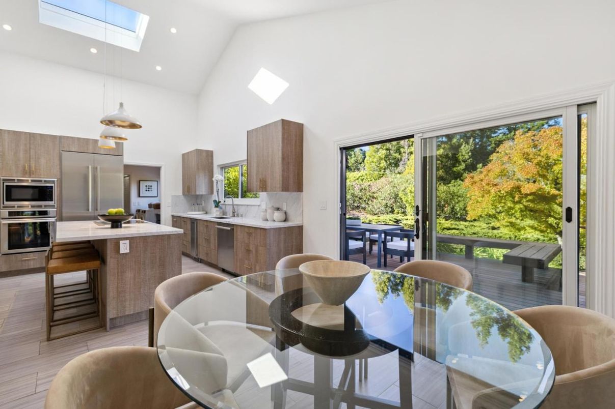 Dining room, Interior, Kitchen, Pendant Lights, Recessed Lighting, Stainless Steel Appliances