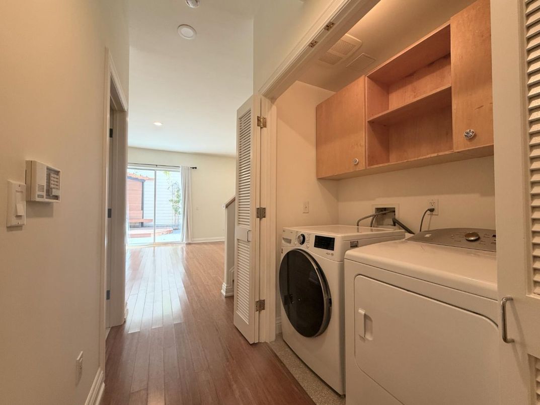 Interior, Recessed Lighting, Utility Closets, Washer, Wood Texture Flooring