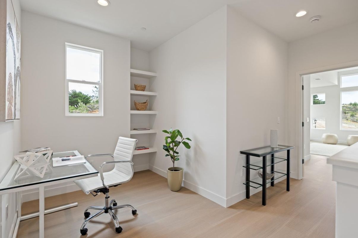 Home Office, Interior, Recessed Lighting, Wood Texture Flooring