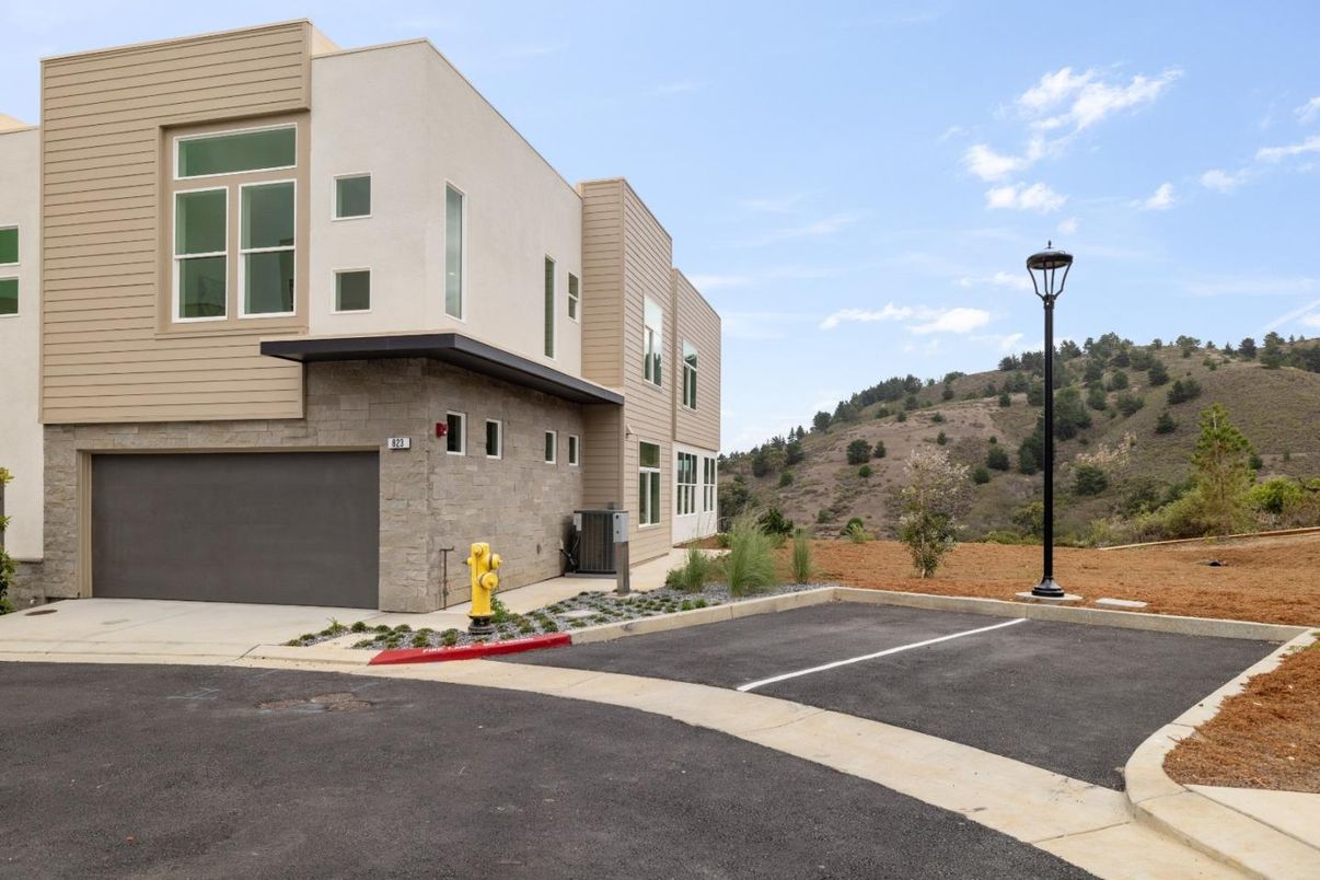 Attached, Exterior, Facade, Modern