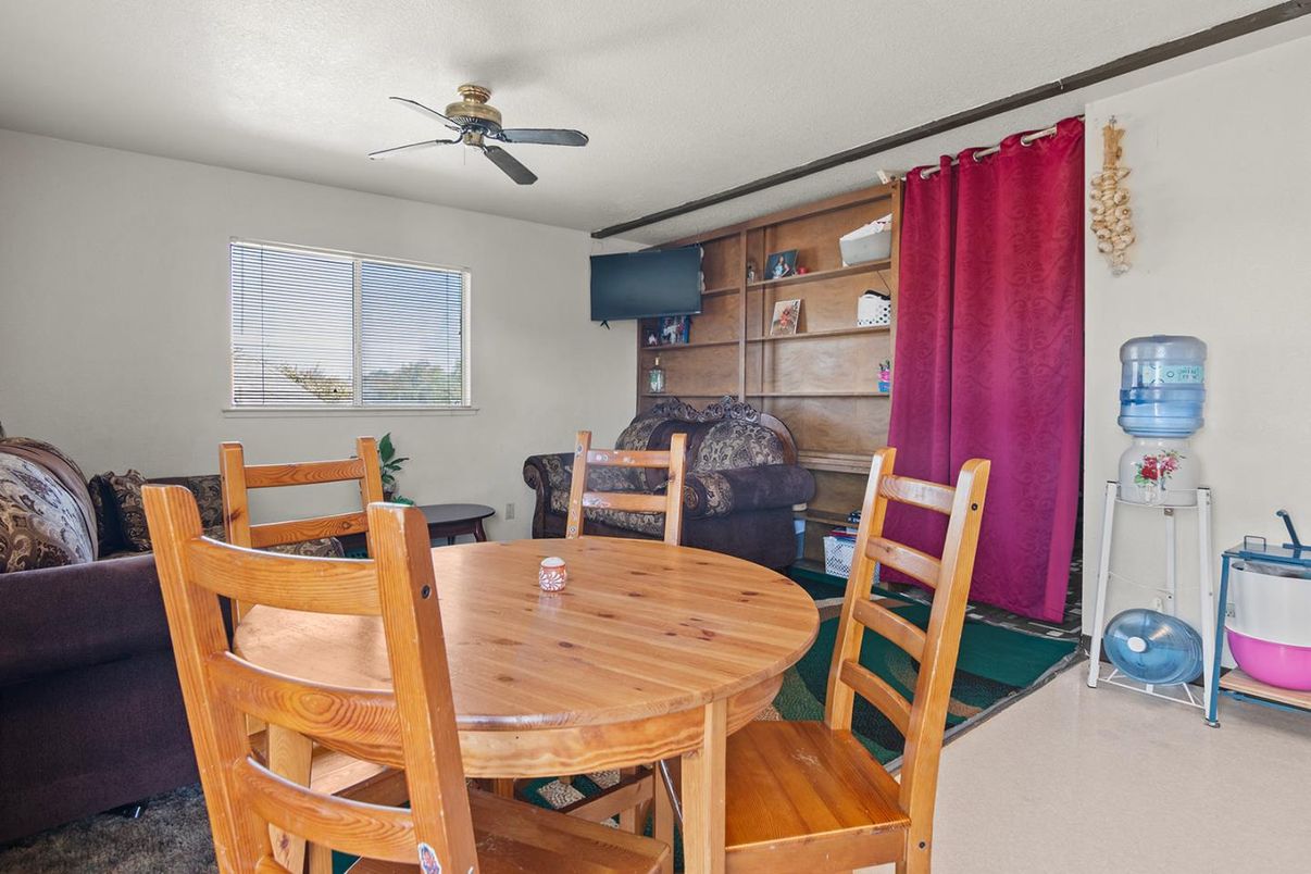Dining room, Interior