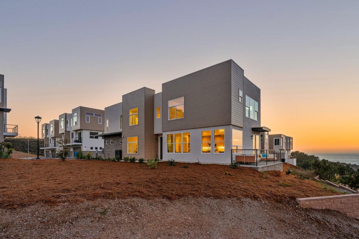 Backyard, Exterior, Facade, Modern