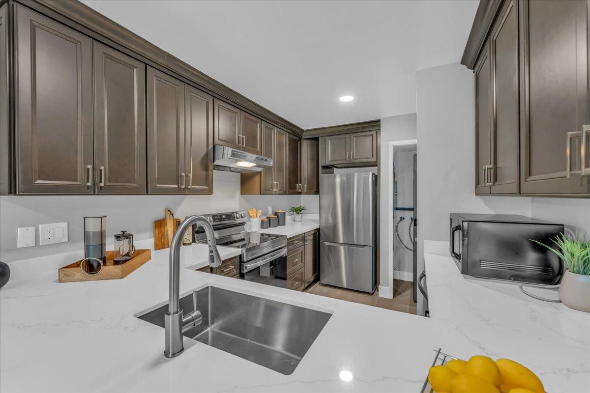 Interior, Kitchen, Recessed Lighting