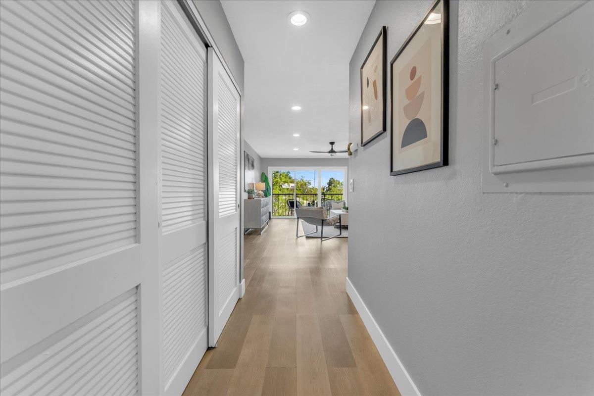 Interior, Recessed Lighting, Wood Texture Flooring