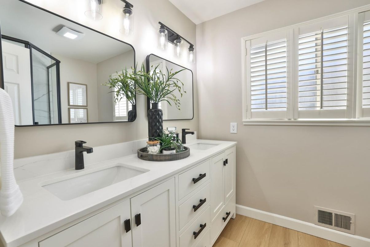 Bathroom, Dual Sink Vanities, Interior, Wood Texture Flooring