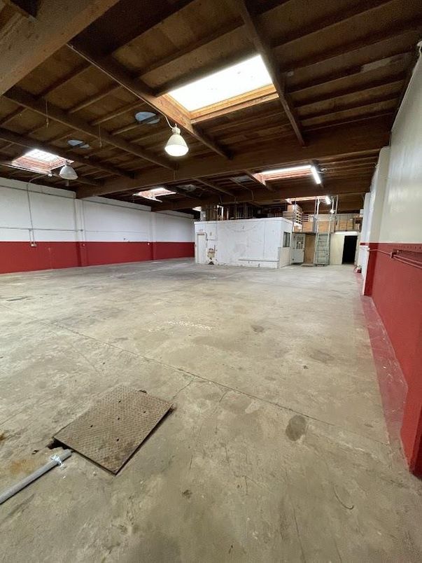 Garage, Interior, Wooden Beams