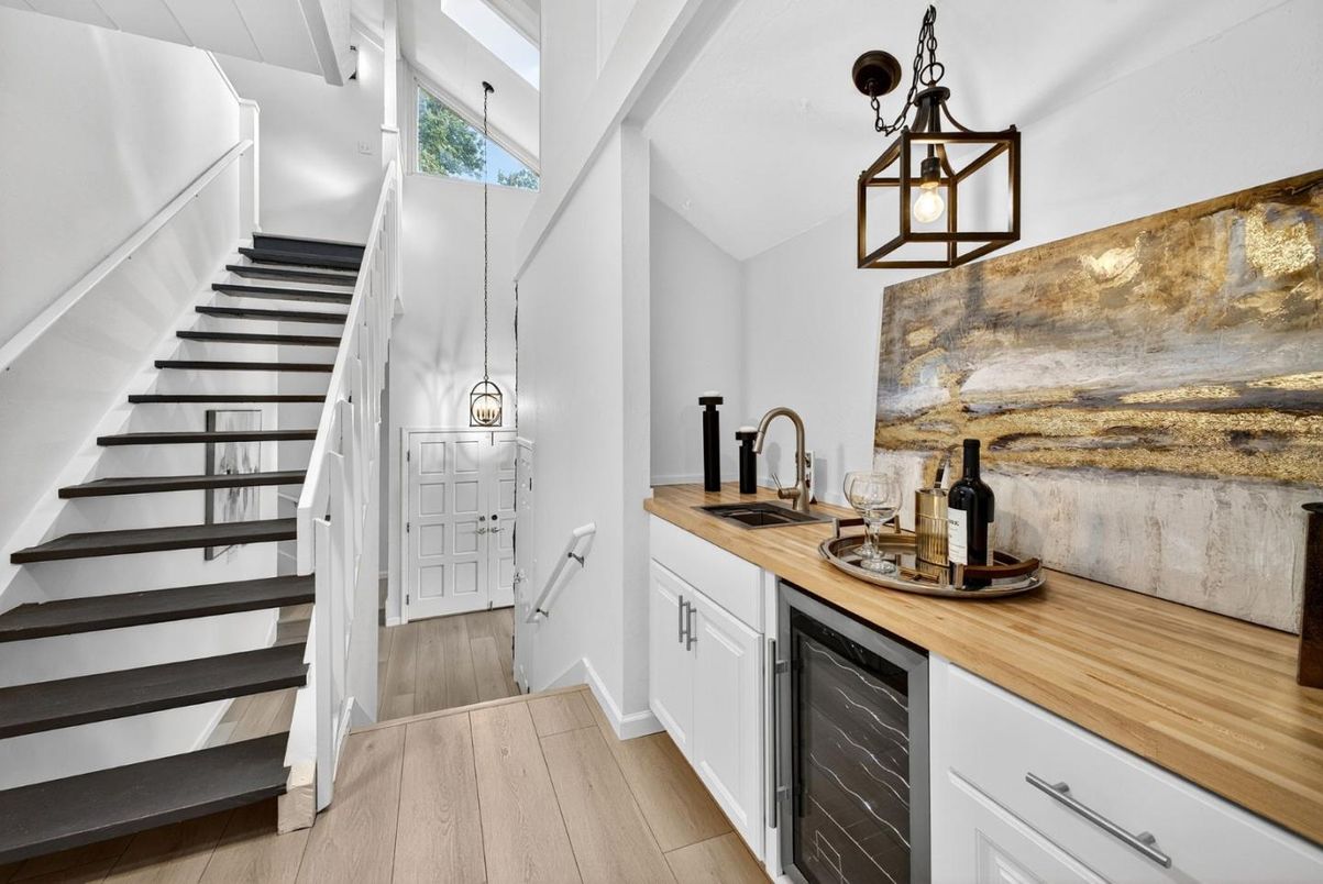 Interior, Kitchen, Pendant Lights, Wood Texture Flooring