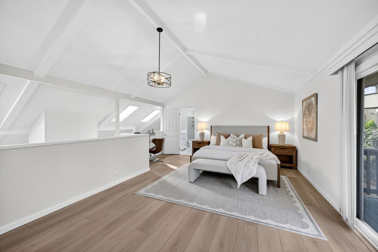Bedroom, Interior, Pendant Lights, Wood Texture Flooring