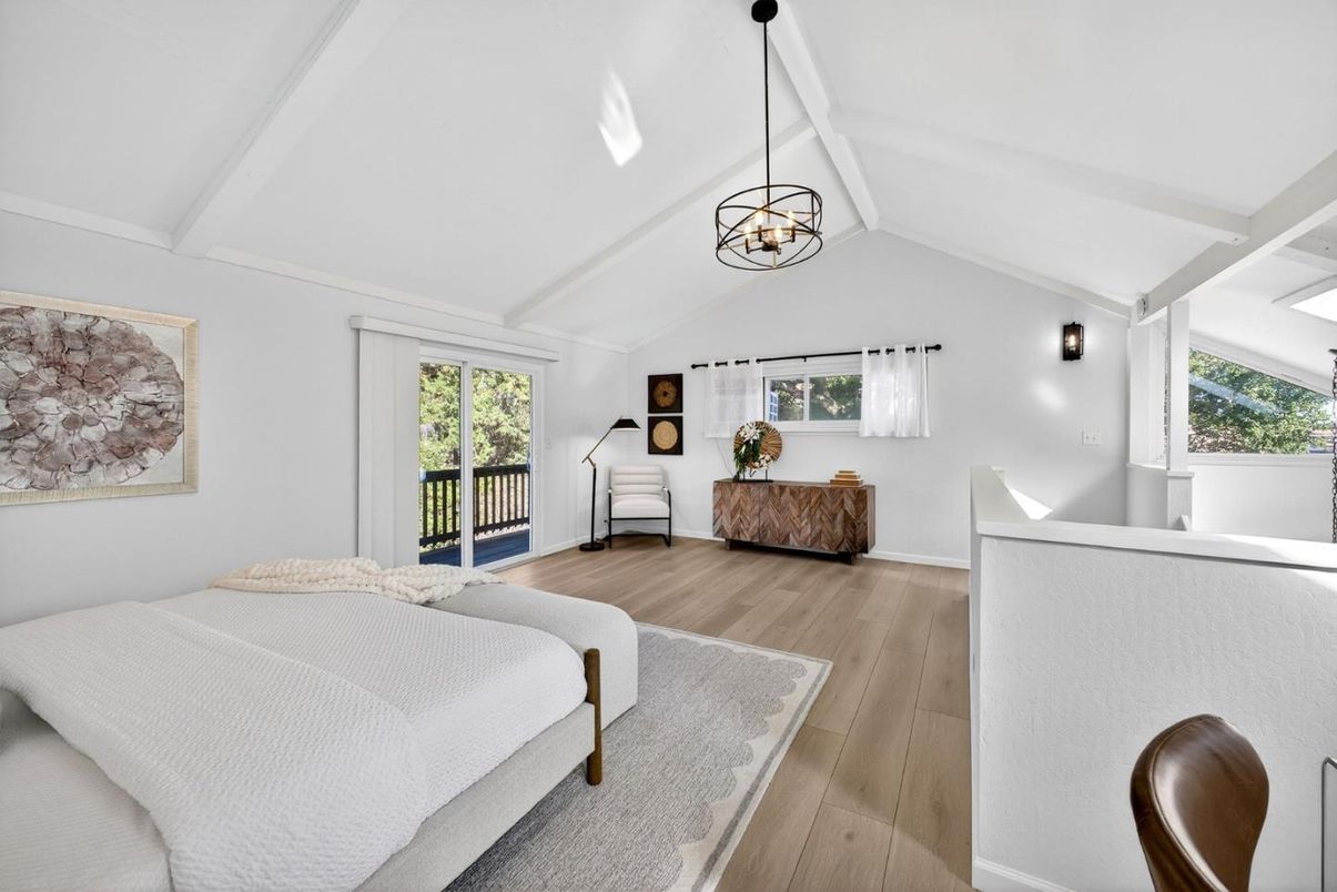 Bedroom, Interior, Pendant Lights, Wood Texture Flooring