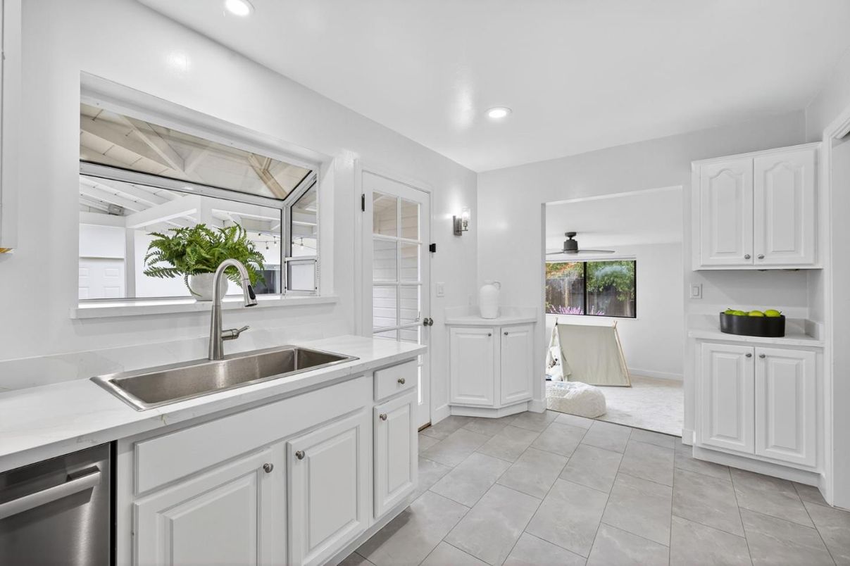 Interior, Kitchen, Recessed Lighting, Tile Countertops