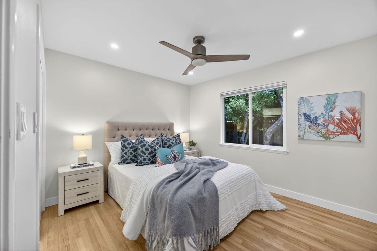 Bedroom, Interior, Recessed Lighting, Wood Texture Flooring