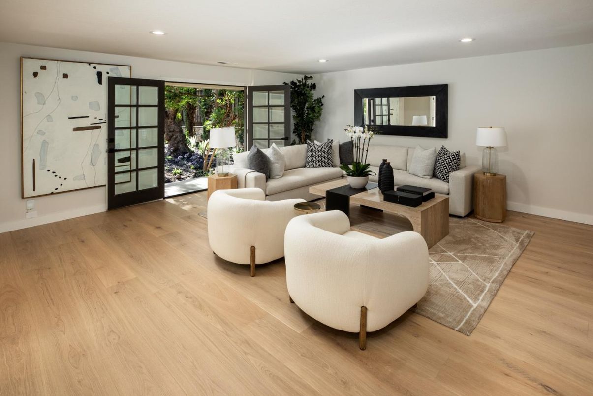 Interior, Living room, Recessed Lighting, Wood Texture Flooring