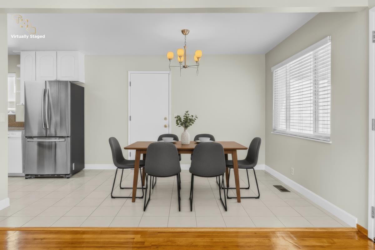 Chandelier, Dining room, Interior, Kitchen, Wood Texture Flooring