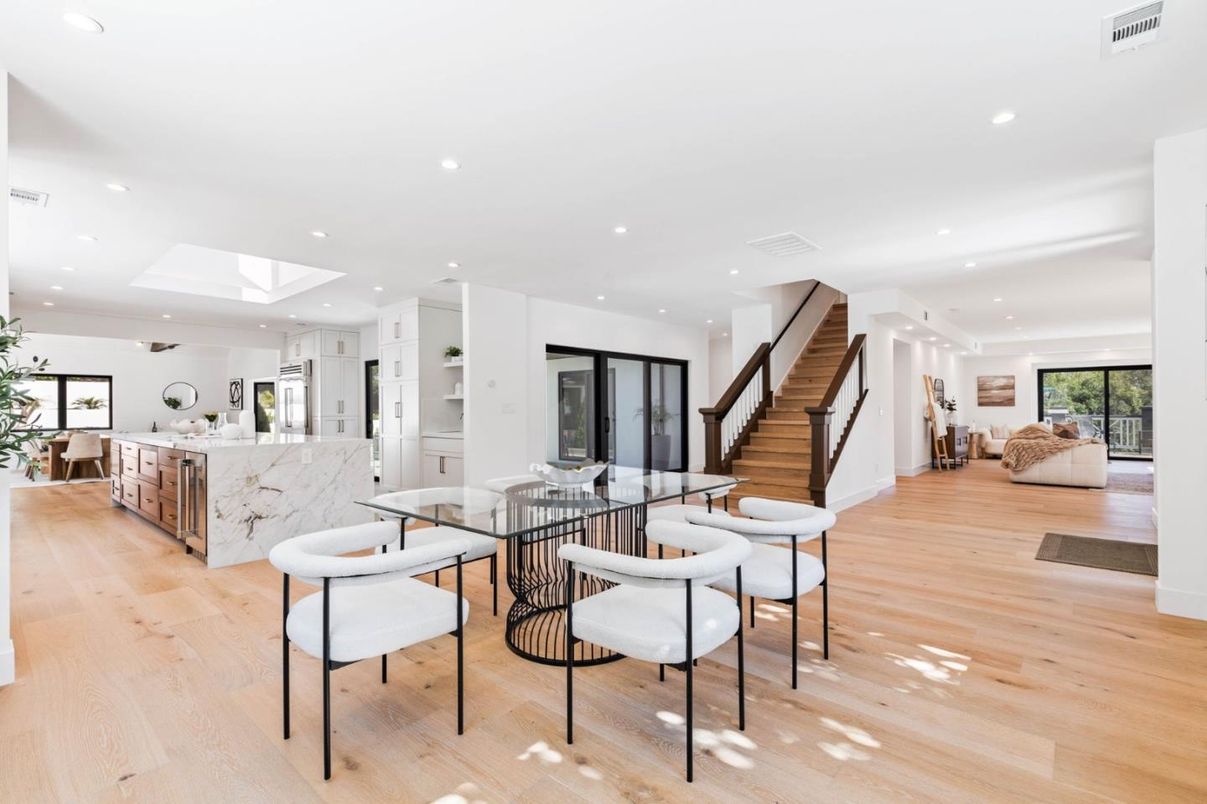 Dining room, Interior, Kitchen, Recessed Lighting, Wood Texture Flooring