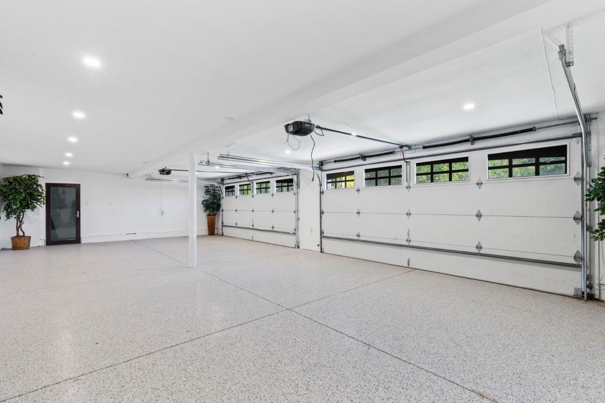 Garage, Interior, Recessed Lighting