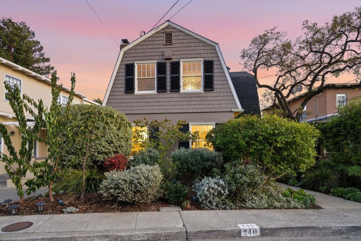 Exterior, Facade, American Craftsman