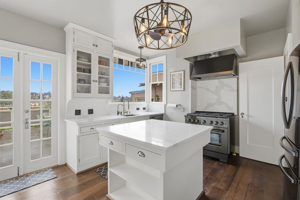 Chandelier, Interior, Kitchen, Wood Texture Flooring