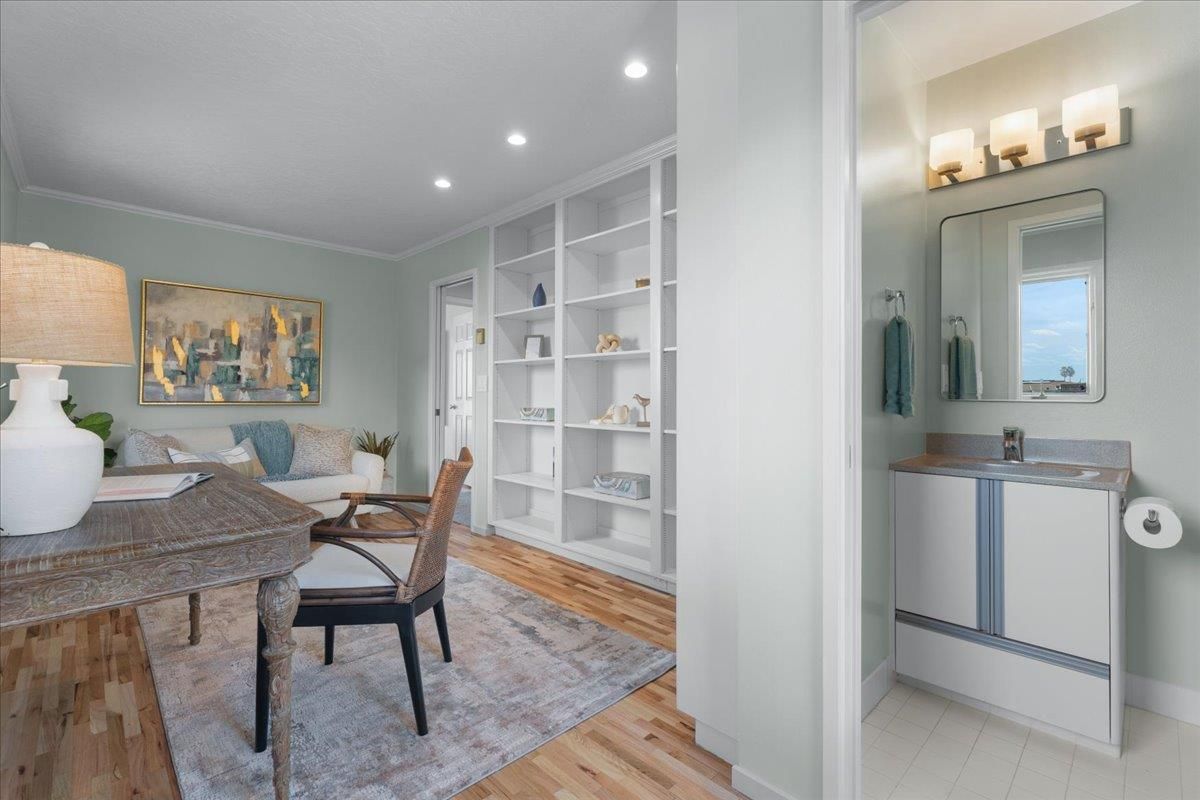 Home Office, Interior, Recessed Lighting, Wood Texture Flooring