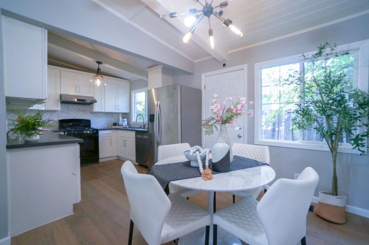 Dining room, Interior, Kitchen, Pendant Lights, Stainless Steel Appliances, Wood Texture Flooring