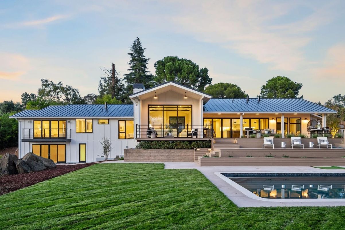 Backyard, Exterior, Facade, Pool, Farmhouse