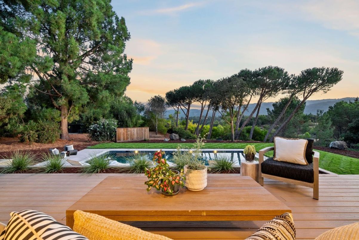 Exterior, Pool, Water