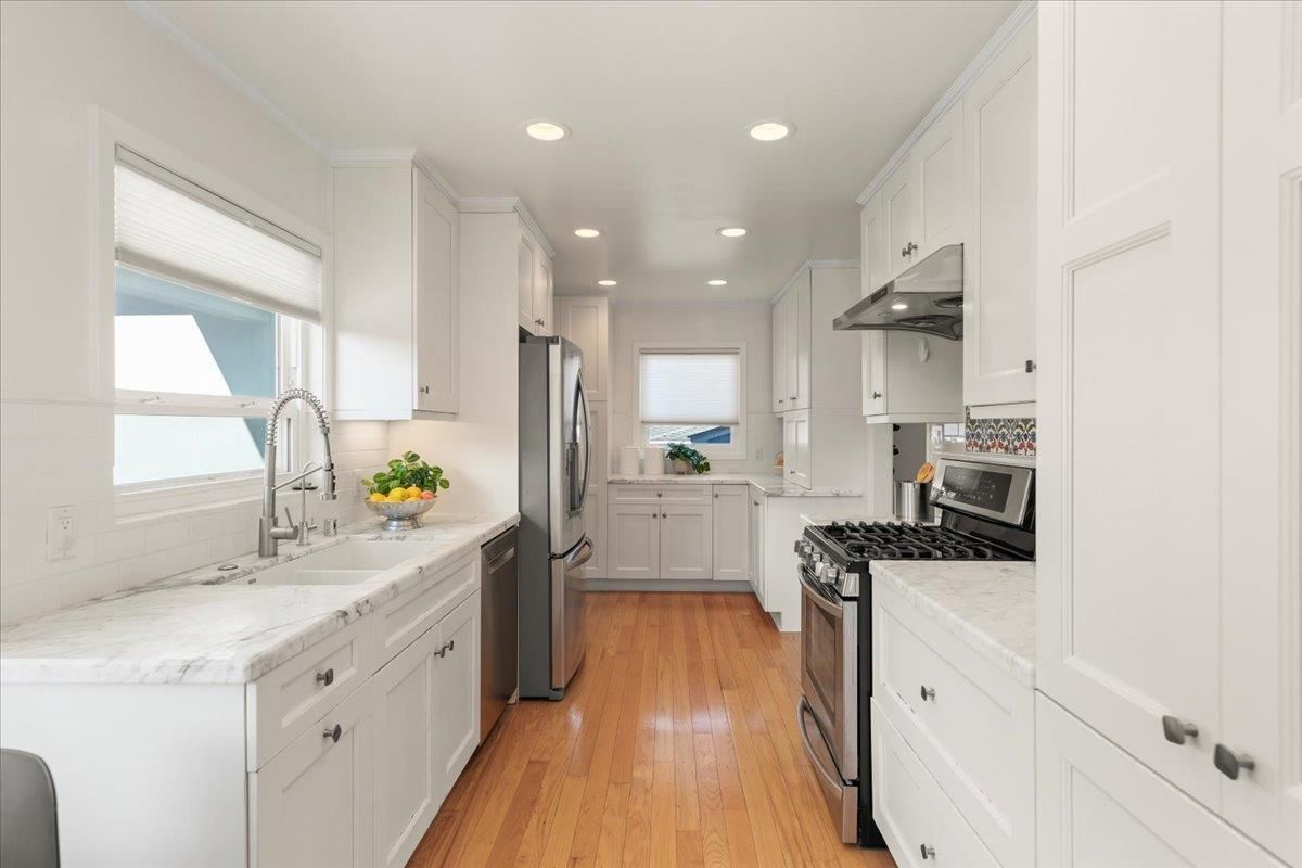 Interior, Kitchen, Recessed Lighting, Wood Texture Flooring