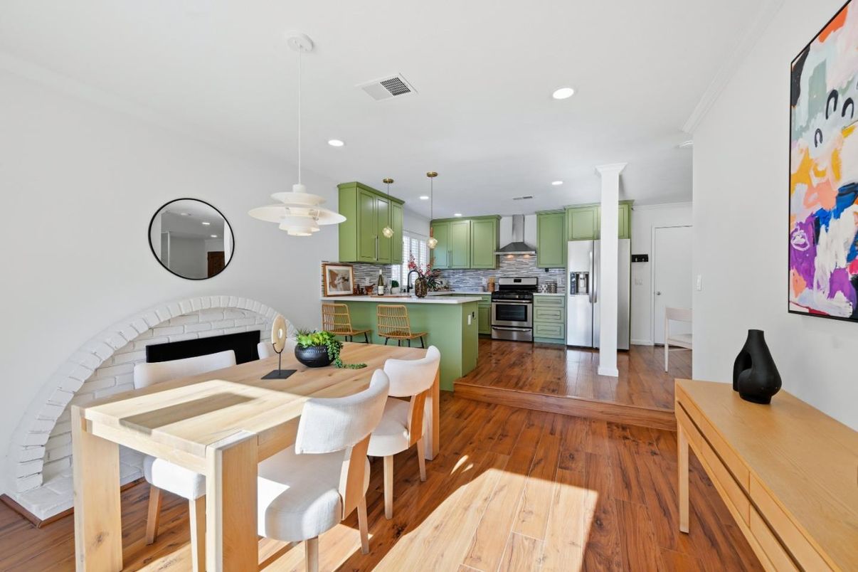 Dining room, Interior, Kitchen, Pendant Lights, Recessed Lighting, Stainless Steel Appliances, Wood Texture Flooring