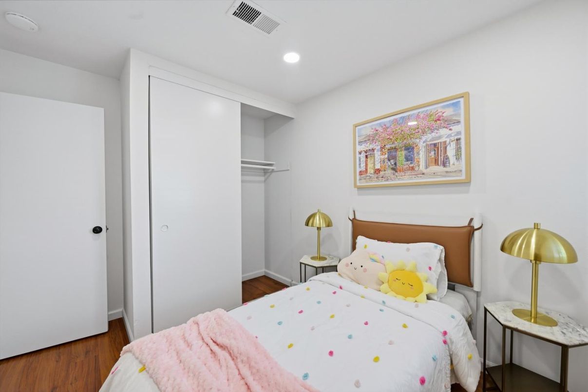 Bedroom, Interior, Recessed Lighting, Wood Texture Flooring