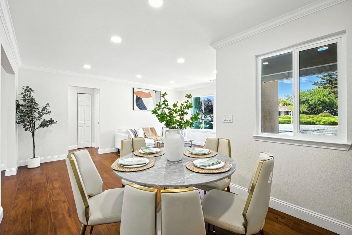 Dining room, Interior, Recessed Lighting, Wood Texture Flooring