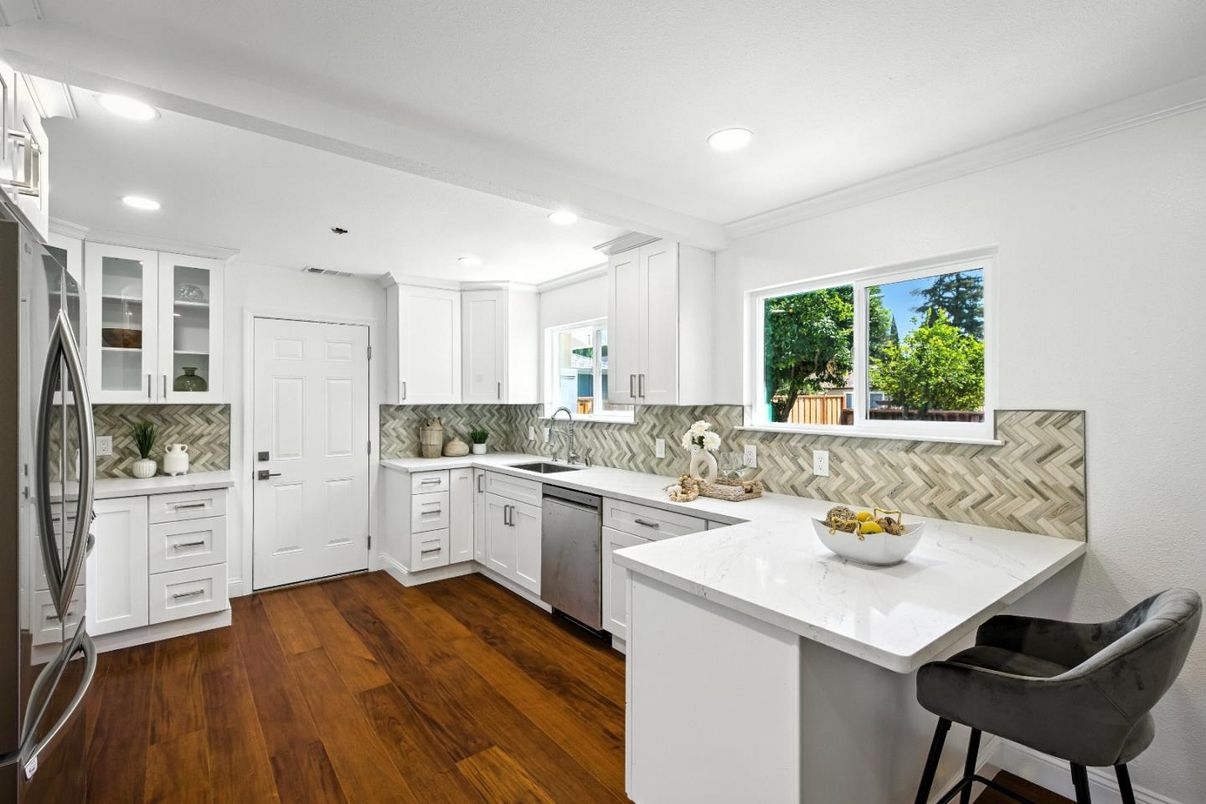 Interior, Kitchen, Recessed Lighting, Wood Texture Flooring