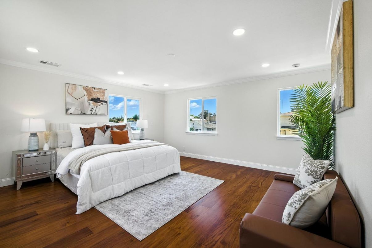 Bedroom, Interior, Recessed Lighting, Wood Texture Flooring